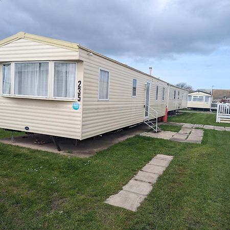 3 Bedroom Caravan, Sleeps 8 Lyons Lido Beach Prestatyn Εξωτερικό φωτογραφία